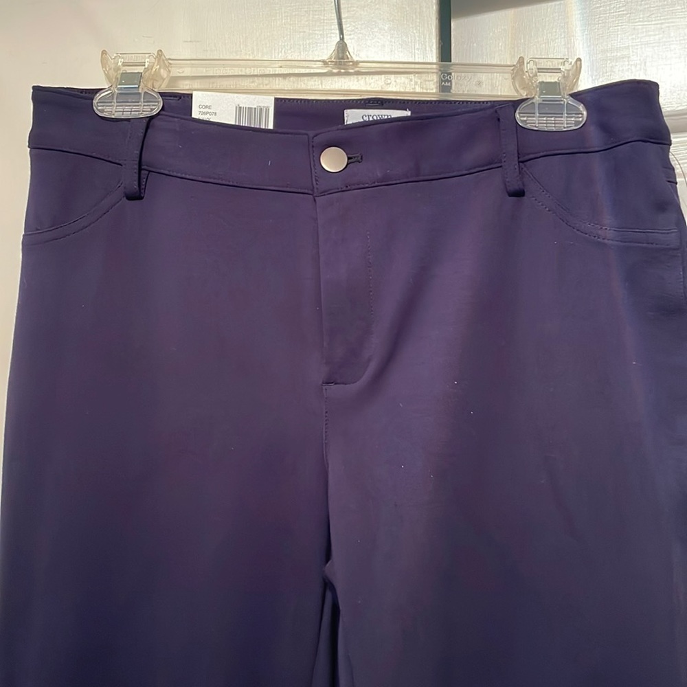 Crown & Ivy Navy skinny 5PKT Ponte pants Navy